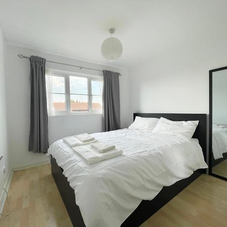 Colliers Wood 1 Bed South London Short Stay ميتشام المظهر الخارجي الصورة