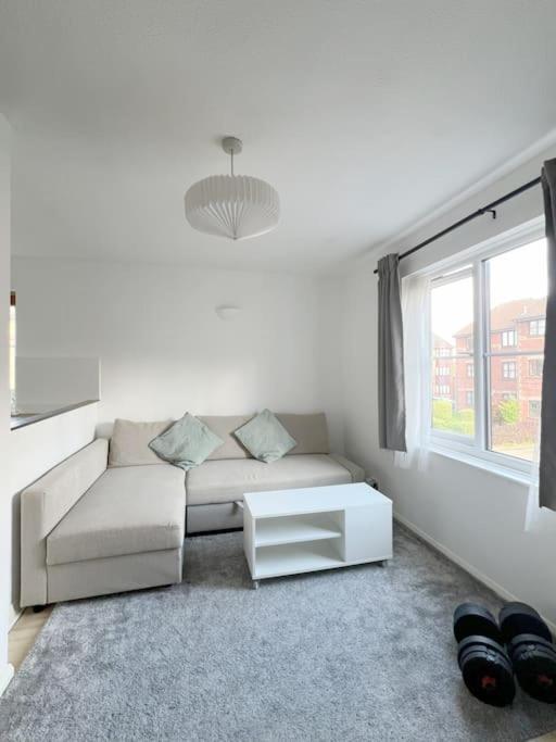 Colliers Wood 1 Bed South London Short Stay ميتشام المظهر الخارجي الصورة